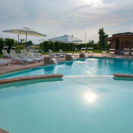 Hotel La Tavola Rotonda Cortemaggiore Εξωτερικό φωτογραφία