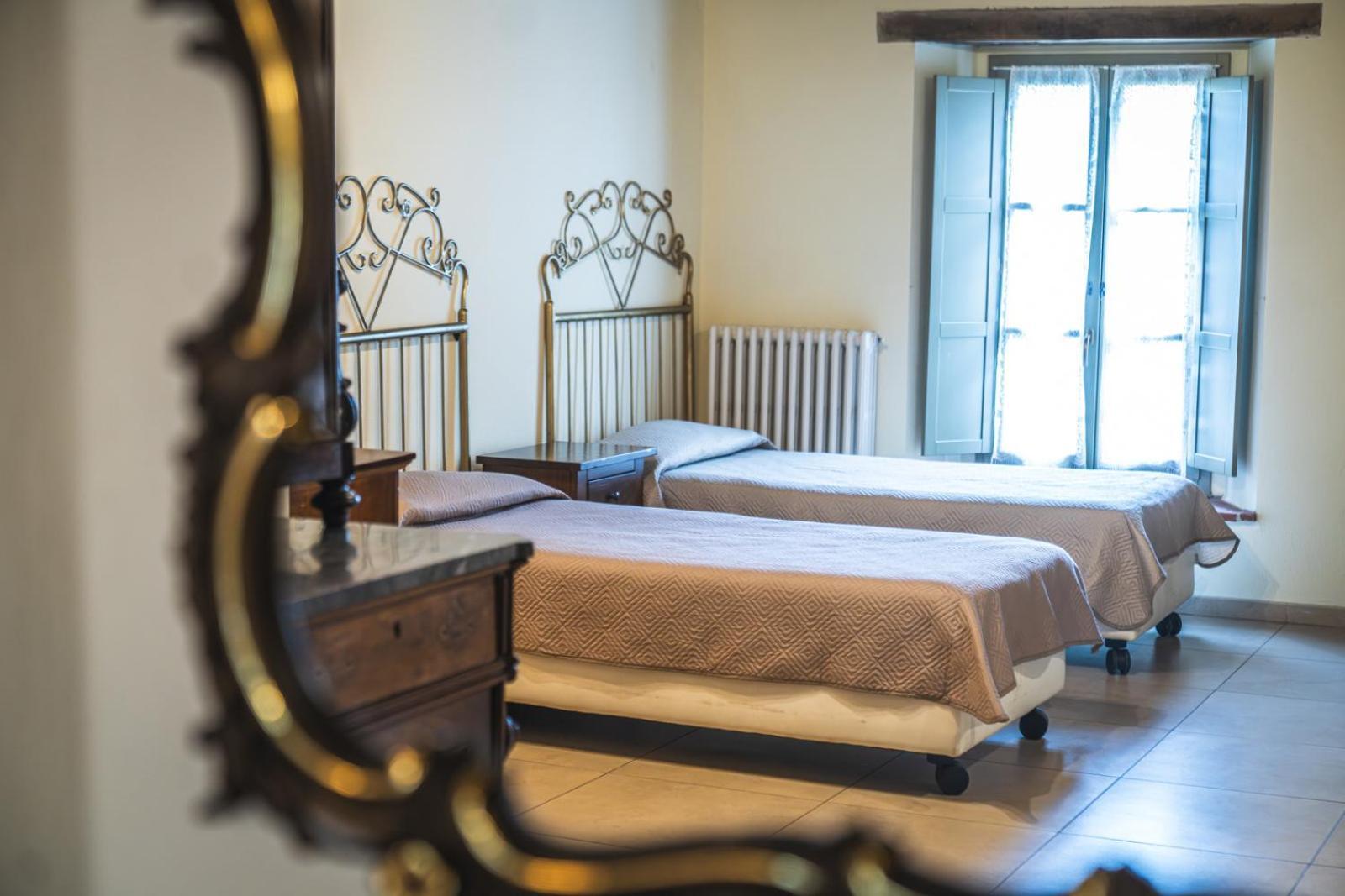 Hotel La Tavola Rotonda Cortemaggiore Εξωτερικό φωτογραφία