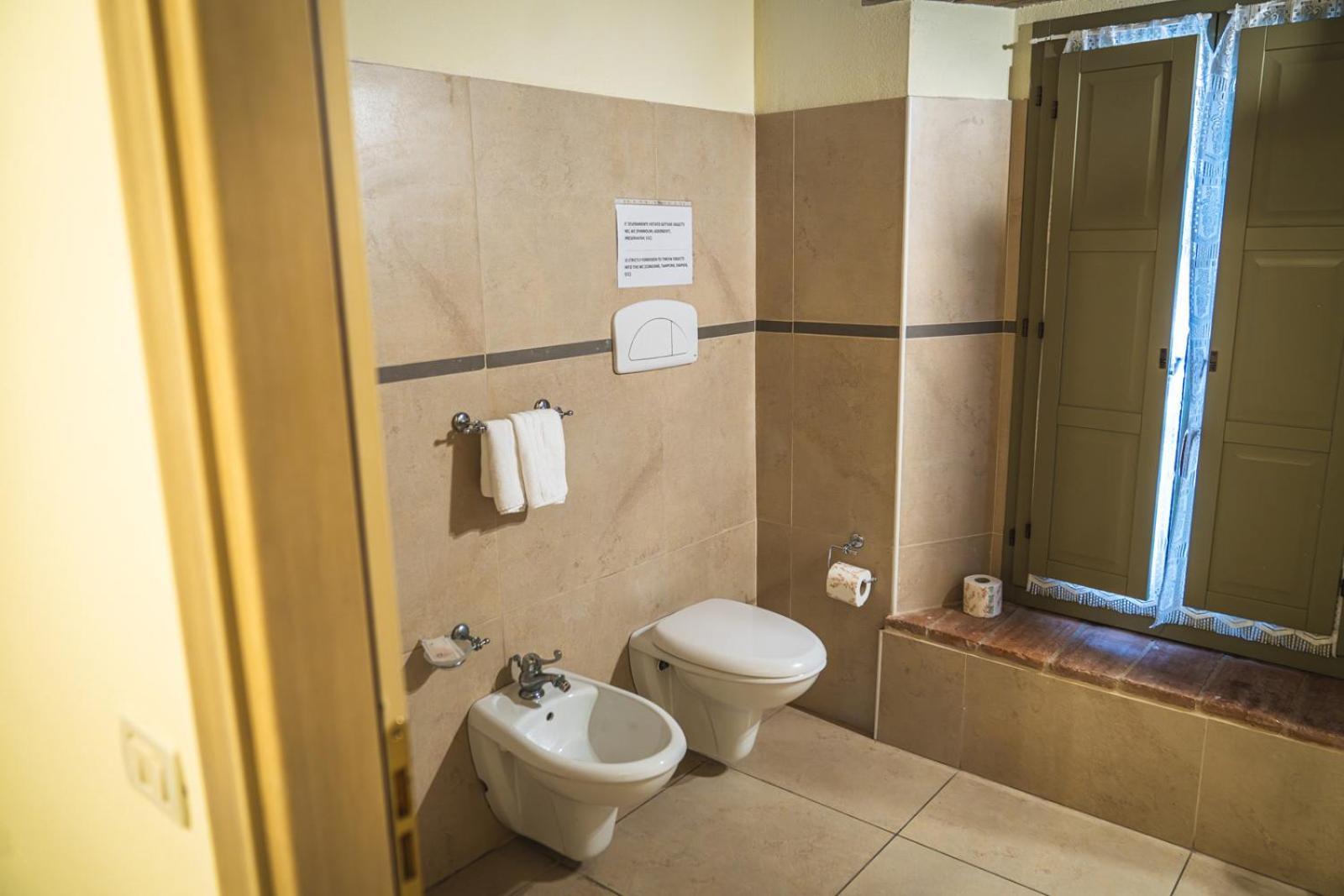 Hotel La Tavola Rotonda Cortemaggiore Δωμάτιο φωτογραφία